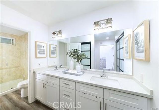 52 Weepingwood, Irvine, CA 92614