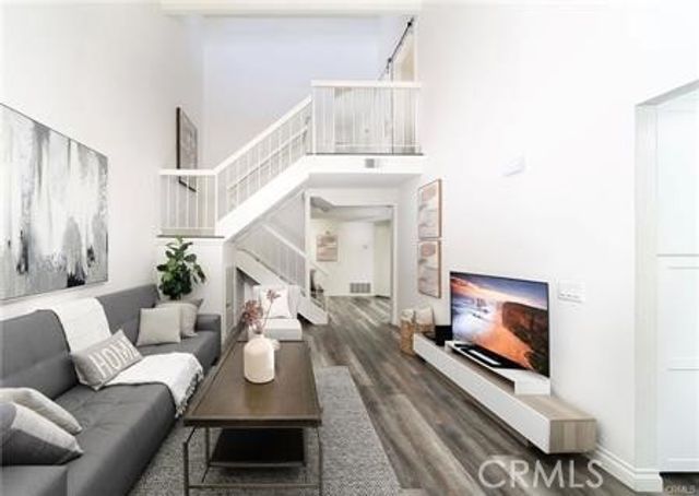 52 Weepingwood, Irvine, CA 92614