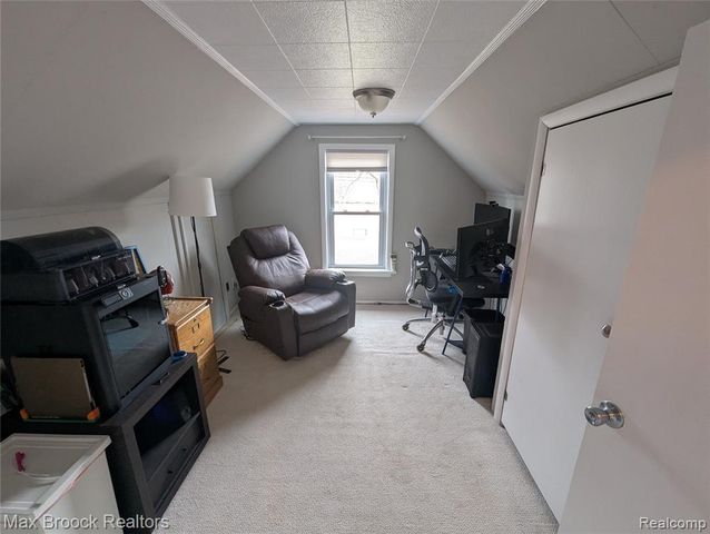 6227 Clarkston Road, Clarkston, MI 48346