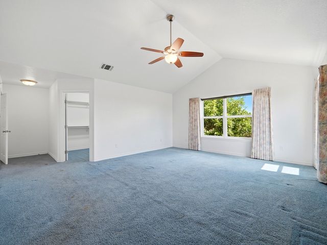154 N Fannin Dr, Kerrville, TX 78028