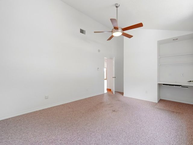 154 N Fannin Dr, Kerrville, TX 78028