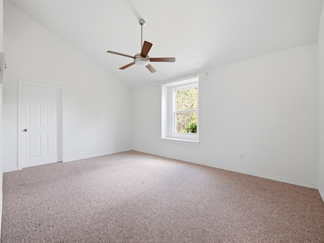 154 N Fannin Dr, Kerrville, TX 78028