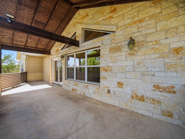 154 N Fannin Dr, Kerrville, TX 78028