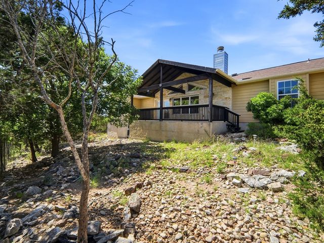 154 N Fannin Dr, Kerrville, TX 78028