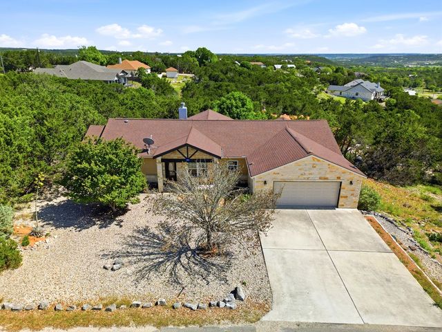 154 N Fannin Dr, Kerrville, TX 78028