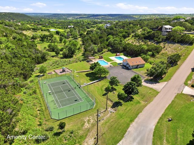 154 N Fannin Dr, Kerrville, TX 78028