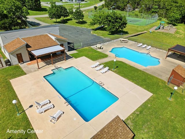 154 N Fannin Dr, Kerrville, TX 78028