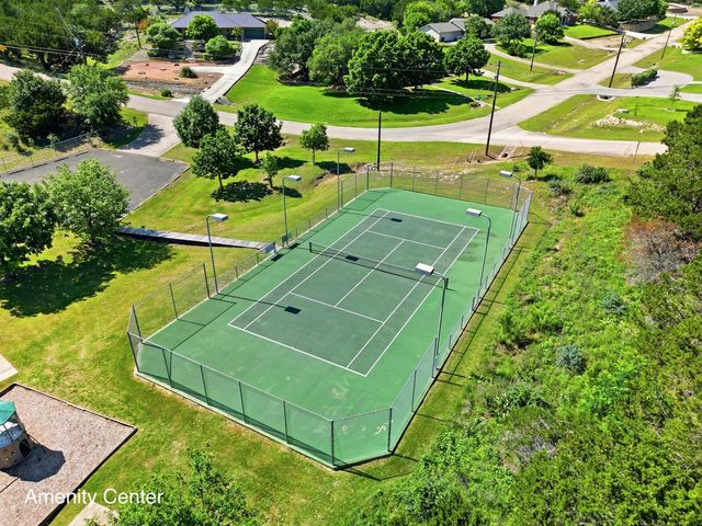 154 N Fannin Dr, Kerrville, TX 78028