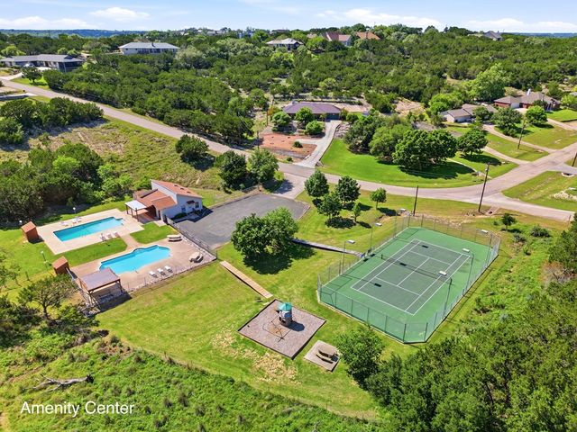 154 N Fannin Dr, Kerrville, TX 78028