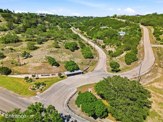 154 N Fannin Dr, Kerrville, TX 78028