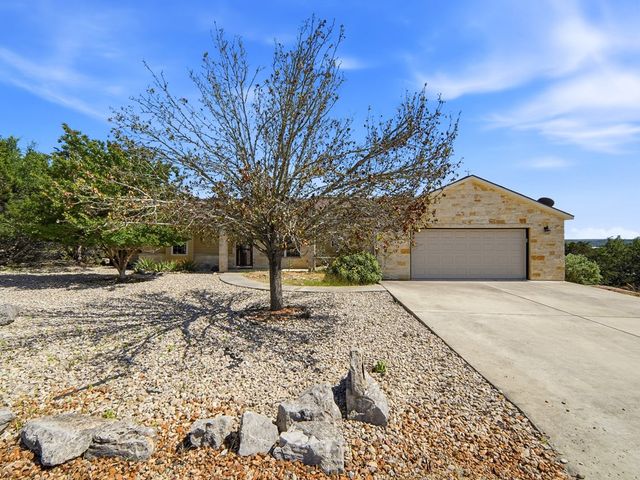 154 N Fannin Dr, Kerrville, TX 78028