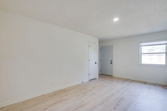 1507 E Catalina, Wichita, KS 67216