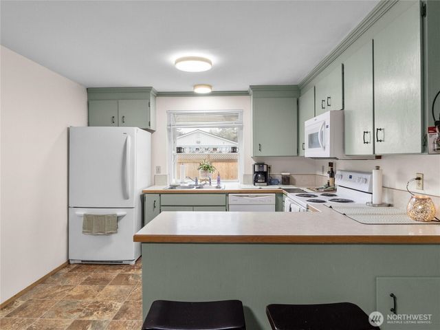 302 1st Avenue E, Pacific, WA 98047