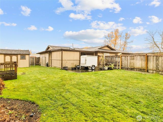 302 1st Avenue E, Pacific, WA 98047