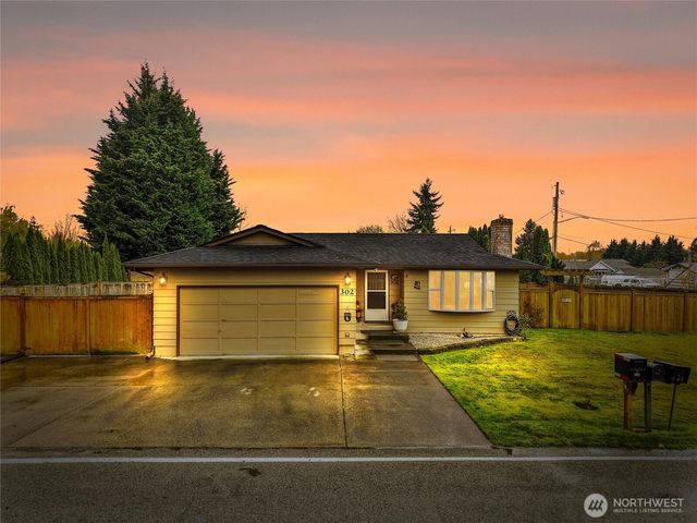 302 1st Avenue E, Pacific, WA 98047