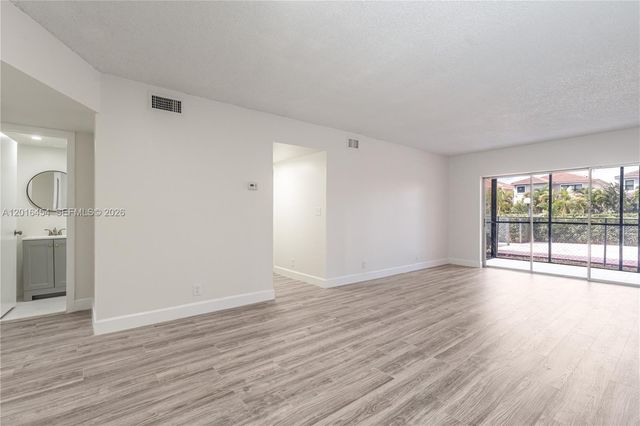 8705 NW 38th Dr 3A, Coral Springs, FL 33065