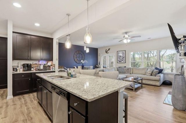 496 Jefferson chase Street, Atlanta, GA 30354