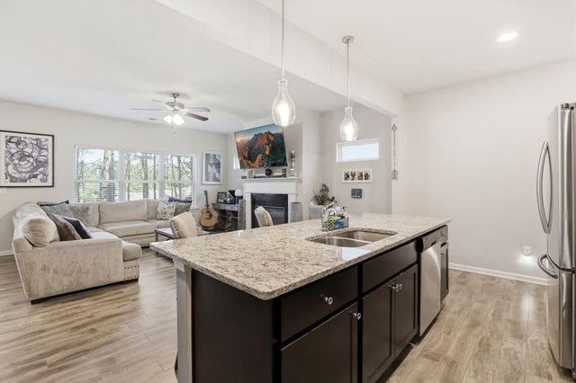 496 Jefferson chase Street, Atlanta, GA 30354