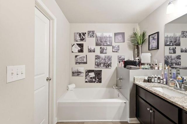 496 Jefferson chase Street, Atlanta, GA 30354