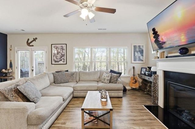 496 Jefferson chase Street, Atlanta, GA 30354