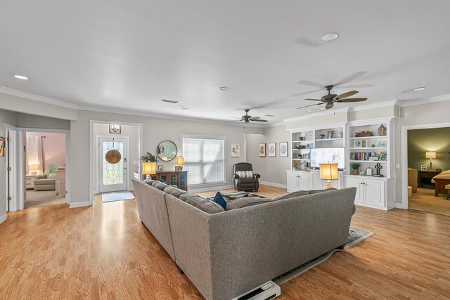 23 Williamsburg Place, Dothan, AL 36305