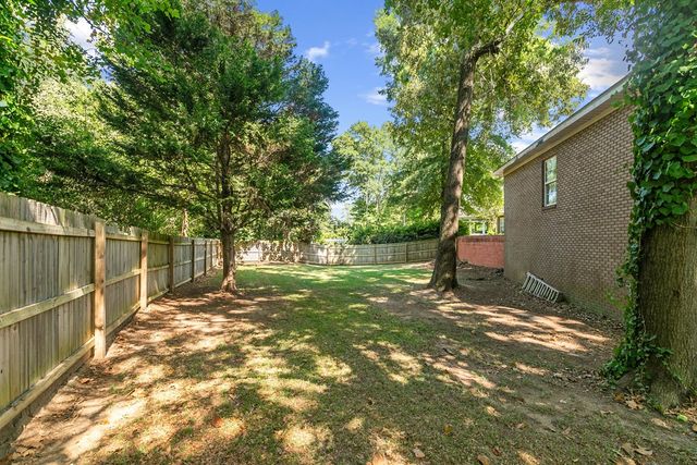 23 Williamsburg Place, Dothan, AL 36305