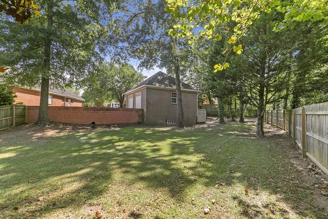 23 Williamsburg Place, Dothan, AL 36305