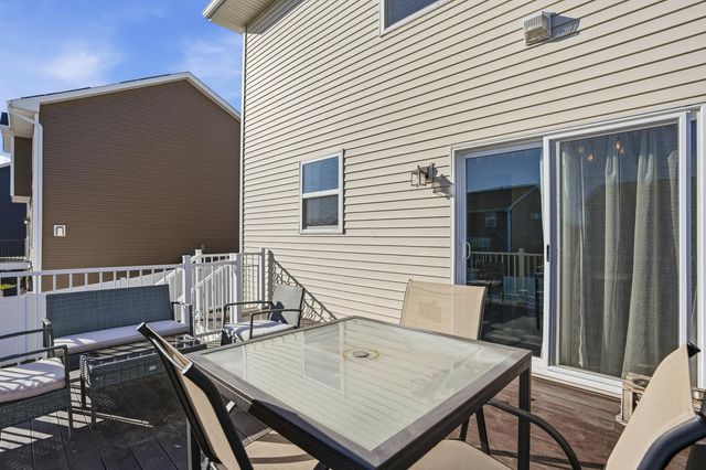 1955 Red Oak Path, Shakopee, MN 55379