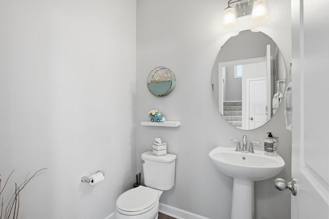 1955 Red Oak Path, Shakopee, MN 55379