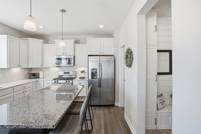 1955 Red Oak Path, Shakopee, MN 55379