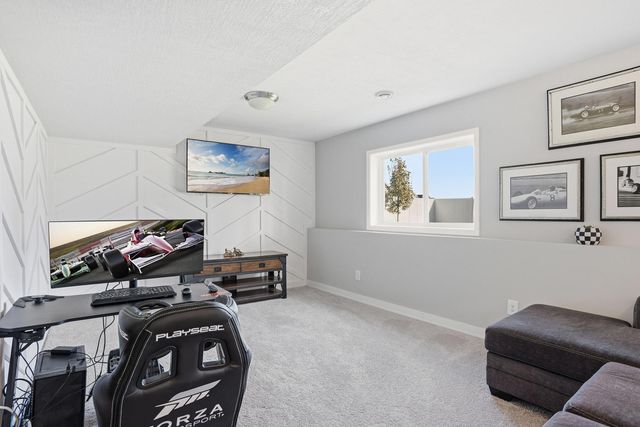 1955 Red Oak Path, Shakopee, MN 55379