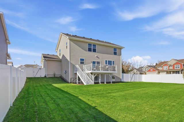 1955 Red Oak Path, Shakopee, MN 55379