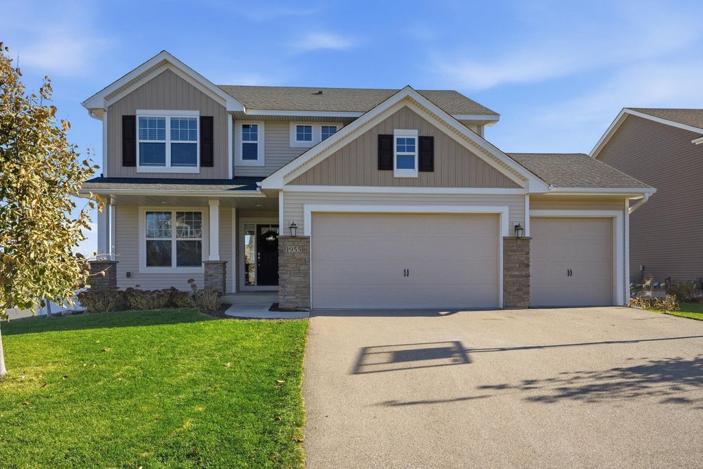 1955 Red Oak Path, Shakopee, MN 55379
