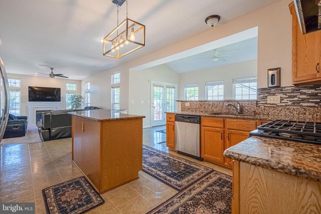 2 JAYMAR CT, Stafford, VA 22554