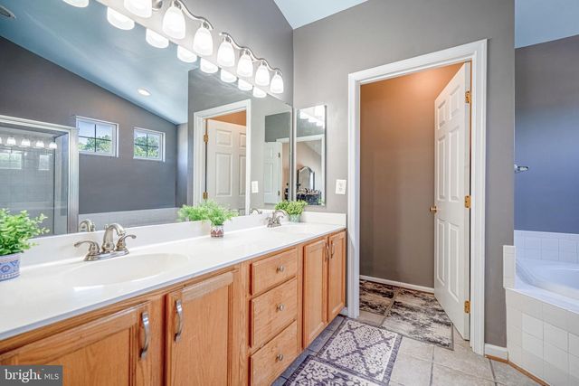 2 JAYMAR CT, Stafford, VA 22554