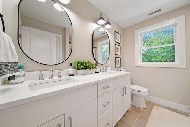 203 Lawrence Road, Salem, NH 03079