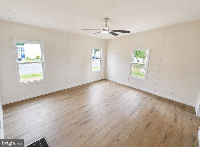 434 COUNTRY LN, Buena, NJ 08310