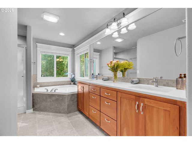 15198 Sw TANNER Ln, Beaverton, OR 97006