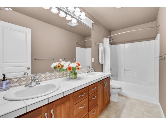 15198 Sw TANNER Ln, Beaverton, OR 97006