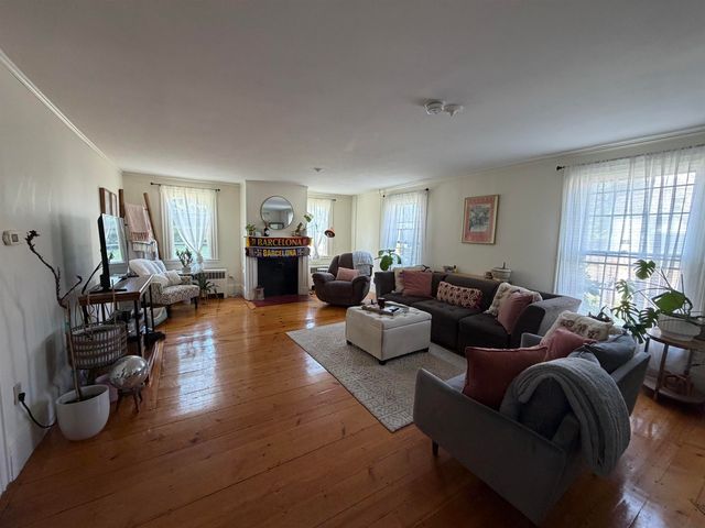 43 Post Road, Greenland, NH 03840