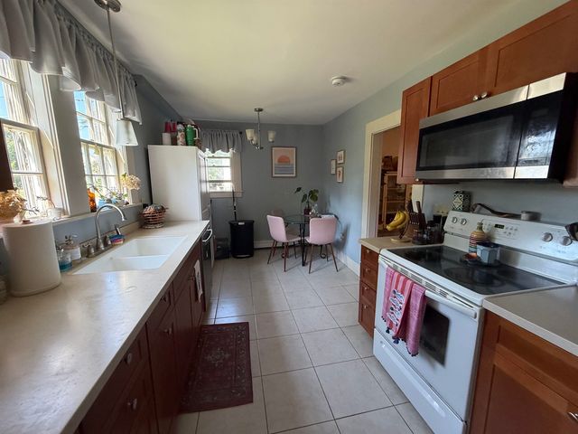 43 Post Road, Greenland, NH 03840