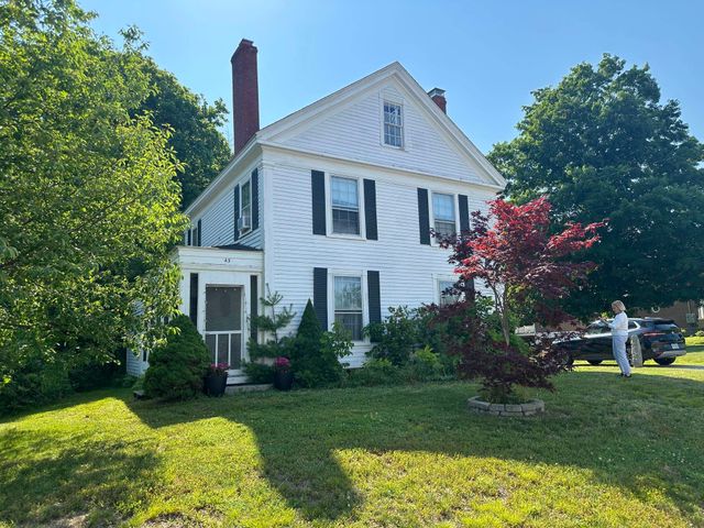 43 Post Road, Greenland, NH 03840