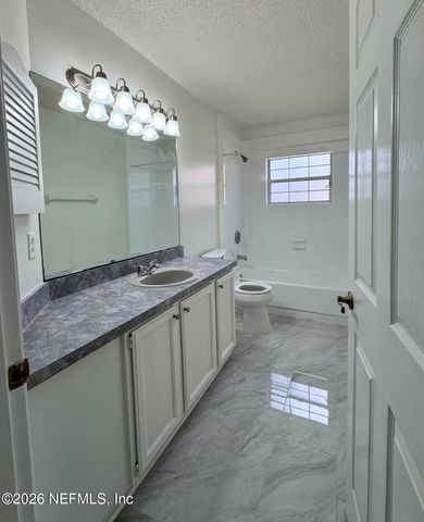 8250 LAKEMONT Drive, Jacksonville, FL 32216