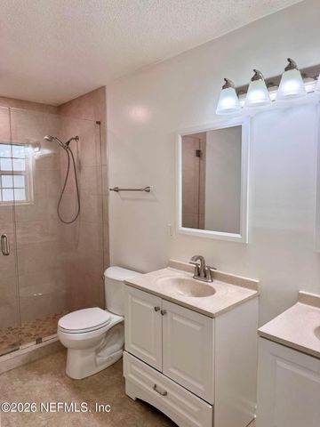 8250 LAKEMONT Drive, Jacksonville, FL 32216