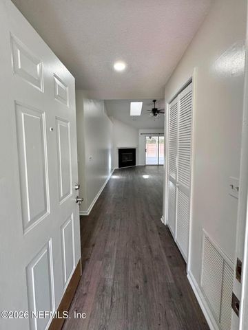 8250 LAKEMONT Drive, Jacksonville, FL 32216