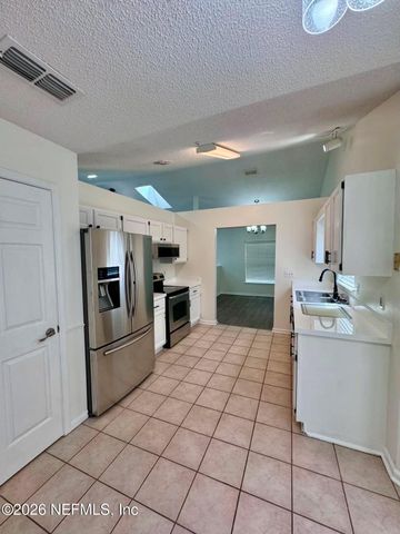 8250 LAKEMONT Drive, Jacksonville, FL 32216