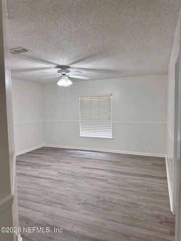 8250 LAKEMONT Drive, Jacksonville, FL 32216