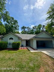 8250 LAKEMONT Drive, Jacksonville, FL 32216