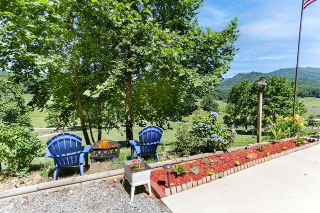 770 Geisky Creek Road, Hayesville, NC 28904