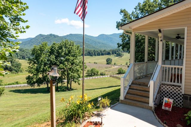770 Geisky Creek Road, Hayesville, NC 28904
